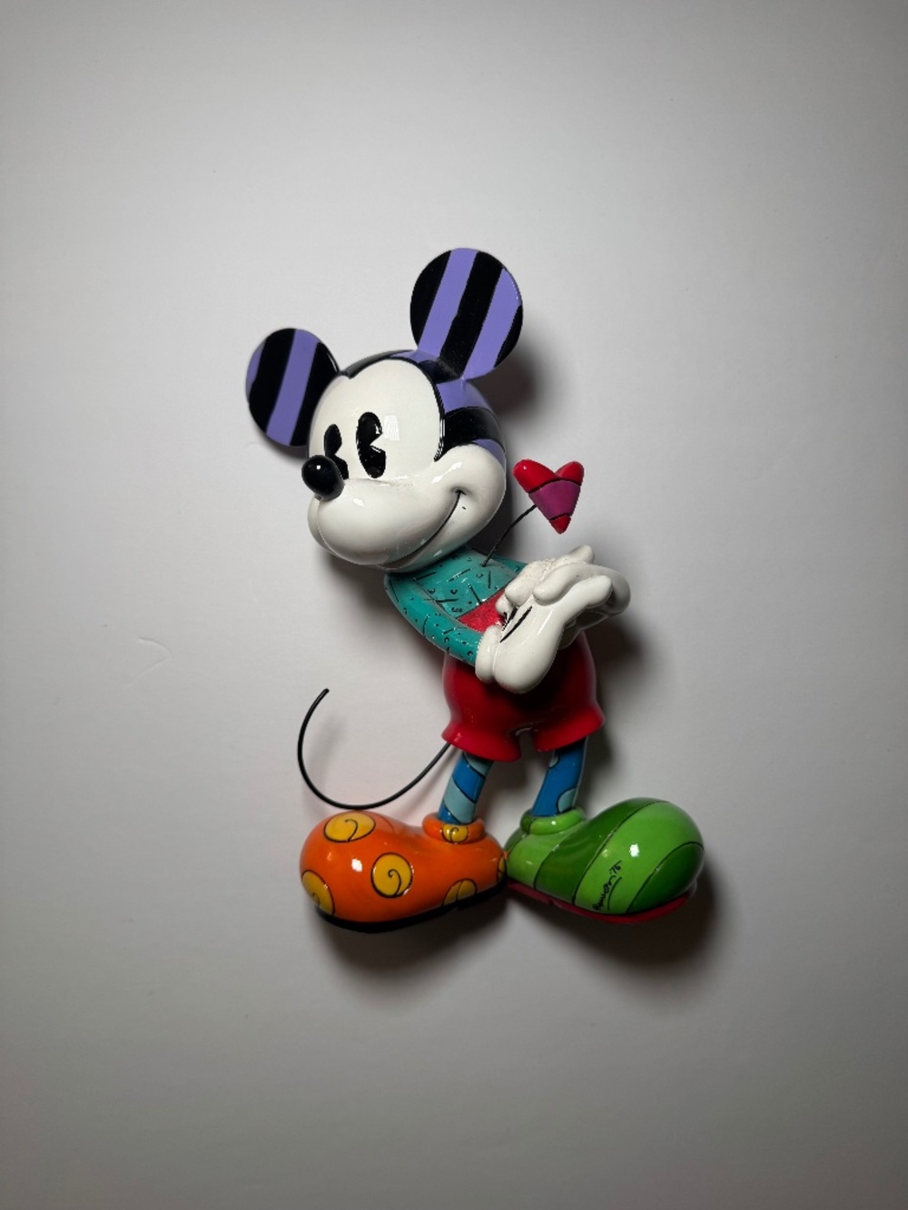 Disney Britto Mickey Mouse Figurine Colorful Pop Art Resin Statue 2011